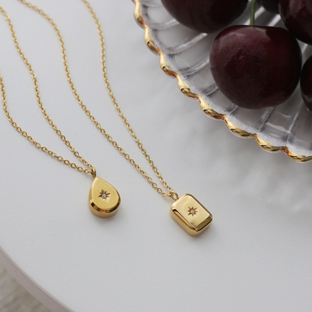 Statement necklace gold, gold chain pendant necklace, teardrop necklace